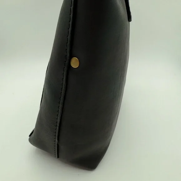 Portland Leather Black Tote Bag - Picture 6 of 13